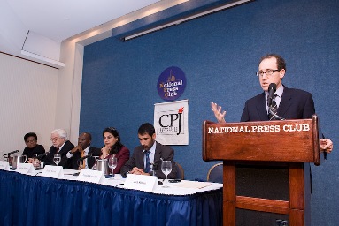 Joel Simon speaks at the National Press Club (CPJ/Jeremy Bigwood)