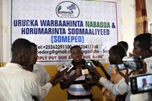 Abdinur announces a new peace initiative involving the media. (SOMEPED)