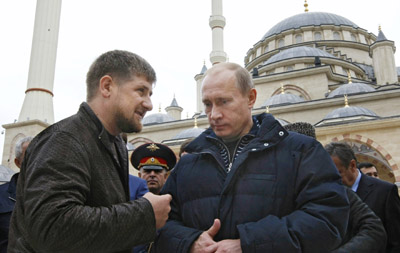 Chechen President Ramzan Kadyrov confers with Russian Prime Minister Vladimir Putin in Grozy. (RIA Novosti)