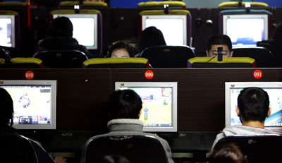 The Chinese government estimates the country has 348 million Internet users. (AP)