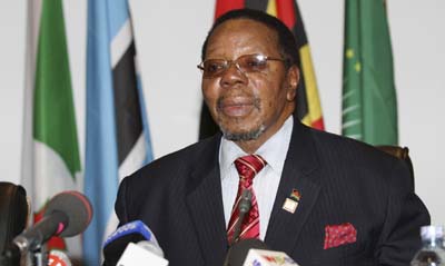 Mutharika says he will close newspapers that tarnish his government's image. (Reuters)