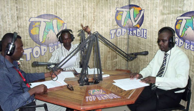 Gabonese journalists at Radio TV Top Bendje, whose transmitters were disconnected during the 2009 elections. (Radio TV Top Bendje)