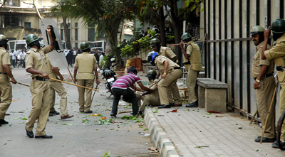 In Bangalore, Journalists Attacked Outside Courthouse - Committee To ...