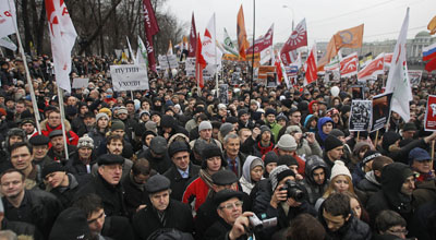Thousands gathered in December 2011 to protest the alleged vote rigging in parliamentary elections. (AP/Alexander Zemlianichenko)