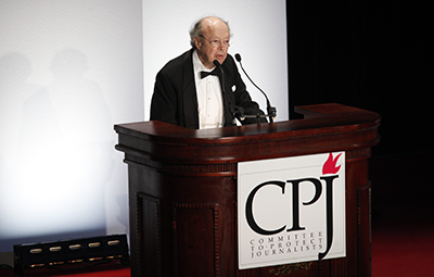 Lewis receives a lifetime achievement award in 2009. (CPJ)