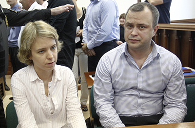 Vera (left) and Ilya Politkovsky attend a pre-trial court hearing in June. (Reuters/Maxim Shemetov)