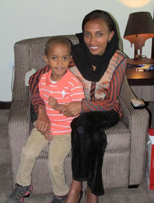 Berhane Tesfaye and her son, Fiteh, try to visit Woubshet Taye every week. (CPJ)
