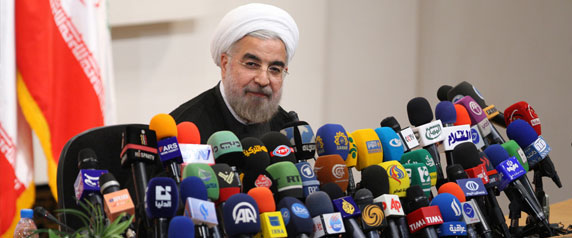 في الأشهر الاولى له في منصبه، ركز الرئيس الايراني حسن روحاني على الشؤون الخارجية. صورت  في طهران17 يونيو. (رويترز/ فارس نيوز / ماجد حجدوست)