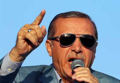 Turkish President Recep Tayyip Erdogan addresses a rally on May 26, 2015. (AP/Burhan Ozbilici)