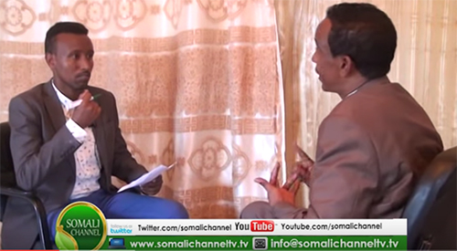A screen shot of Jama Yusuf Deperani, left, interviewing Information Minister Mohamoud Hassan on Somali Channel TV