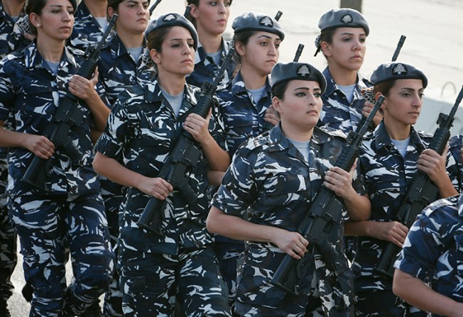 Lebanese Internal Security Forces parade in downtown Beirut on the 70th anniversary of Lebanon's independence, November 22, 2013. (Reuters/Mohamed Azakir)
