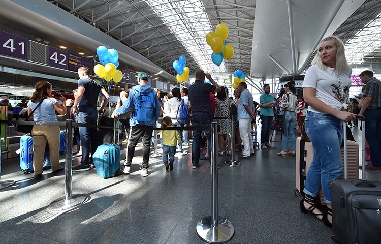 Boryspil airport in Kiev in June 2017. An Uzbek journalist living in exile, who was detained at a Kiev airport on September 20, could face extradition. (AFP/Sergei Supinsky)