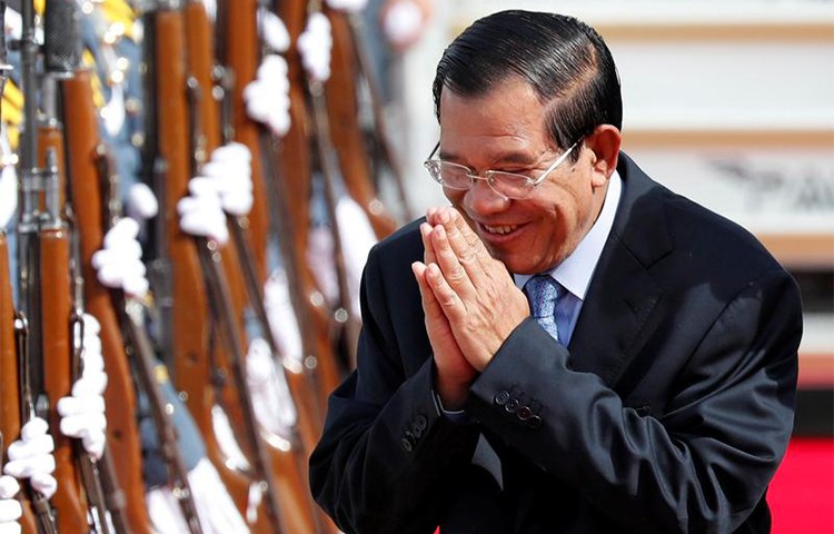 Cambodia's Prime Minister Hun Sen, pictured in November 2017. Two former RFA journalists are detained in Cambodia as the country cracks down on the press ahead of elections. (Reuters/Erik De Castro)