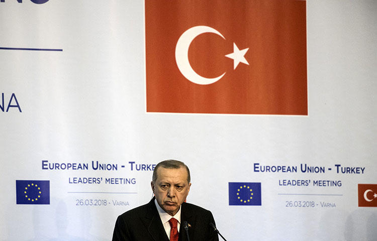 Turkish President Recep Tayyip Erdogan attends a news conference with European officials on March 26, 2018. An Istanbul court on March 29 acquitted Ahmet Altan of insulting Turkish President Recip Tayyip Erdoğan in a 2012 column in the now-shuttered daily Taraf, according to reports.(AFP/Dimitar Dilkoff)