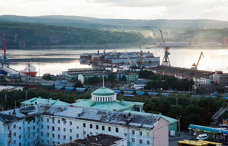 The Russian Arctic Circle port city of Murmansk on August 2, 2017. The Russian Supreme Court on May 25, 2018, upheld a travel ban on a Norwegian journalist. (Maxim Zmeyev/AFP)