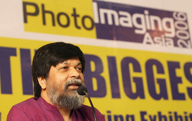 Bangladeshi photographer Shahidul Alam, pictured in December 2006, is detained in Dhaka after posting a video to Facebook about student protests. (AFP/ Prakash Singh)