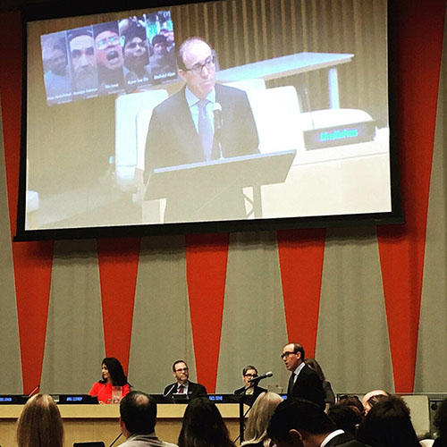 CPJ Executive Director Joel Simon speaks at the Press Behind Bars panel event in New York. (CPJ/Gulnoza Said)