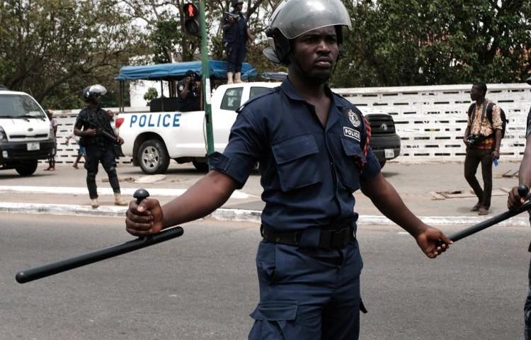 Police officers are seen in Ghana's capital, Accra, on March 28, 2018. Several officers were recently suspended in Accra after allegedly assaulting reporters from the local Ghanaian Times. (Francis Kokoroko/Reuters)