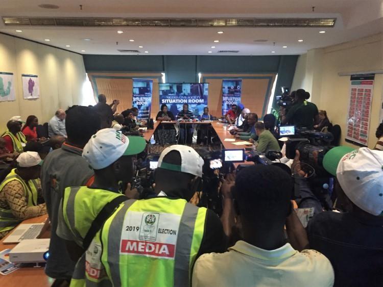 Journalists in Abuja gather at a press briefing at the Civil Society Situation Room, which collected information from thousands of election observers, including on attacks against the press. (Jonathan Rozen/CPJ)