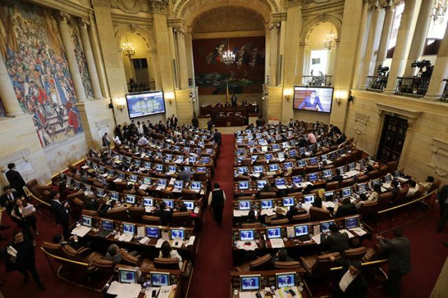 The Colombian congress building is seen in Bogota, Colombia, on December 18, 2018. Several lawmakers recently harassed a New York Times journalist and a local press freedom organization online, prompting the journalist to leave the country. (Reuters/Luisa Gonzalez)