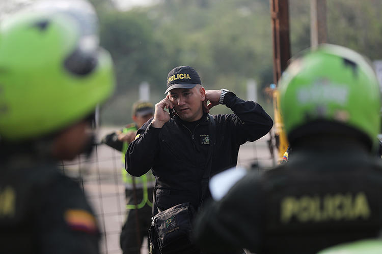 A police officer is seen in Cucuta, Colombia, on February 7, 2019. Documentary filmmaker Mauricio Lezama was recently shot and killed in the village of La Esmeralda. (Reuters/Luisa Gonzalez)