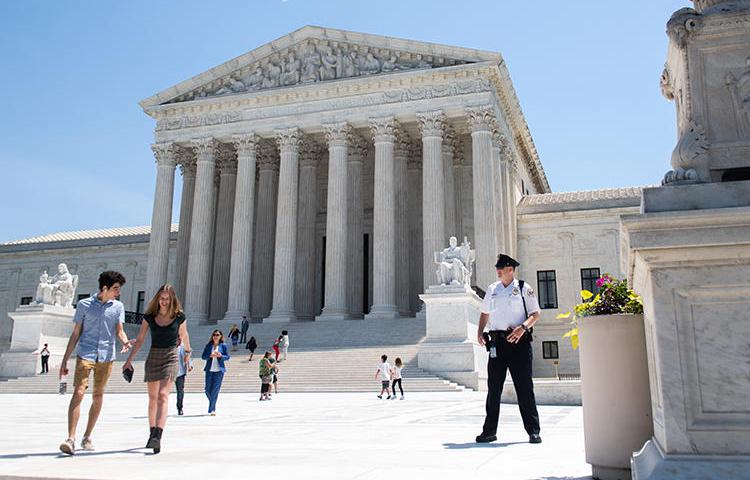 The U.S. Supreme Court is seen in Washington, D.C., on June 24, 2019. A court decision made today will restrict journalists' access to government records. (AFP/Saul Loeb)