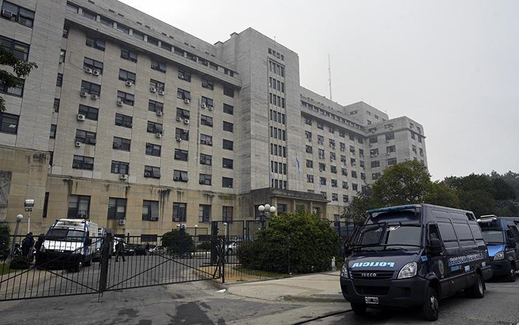 The Federal Justice building is seen in Buenos Aires, Argentina, on May 27, 2019. Journalist Daniel Santoro has been summoned to appear before an Argentine federal court, which has already subpoenaed his phone records. (AFP/Juan Mabromata)