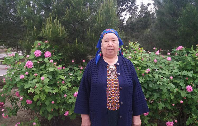 Туркменская фотожурналистка Солтан Ачилова в Ашхабаде. (Фото: Солтан Ачилова)