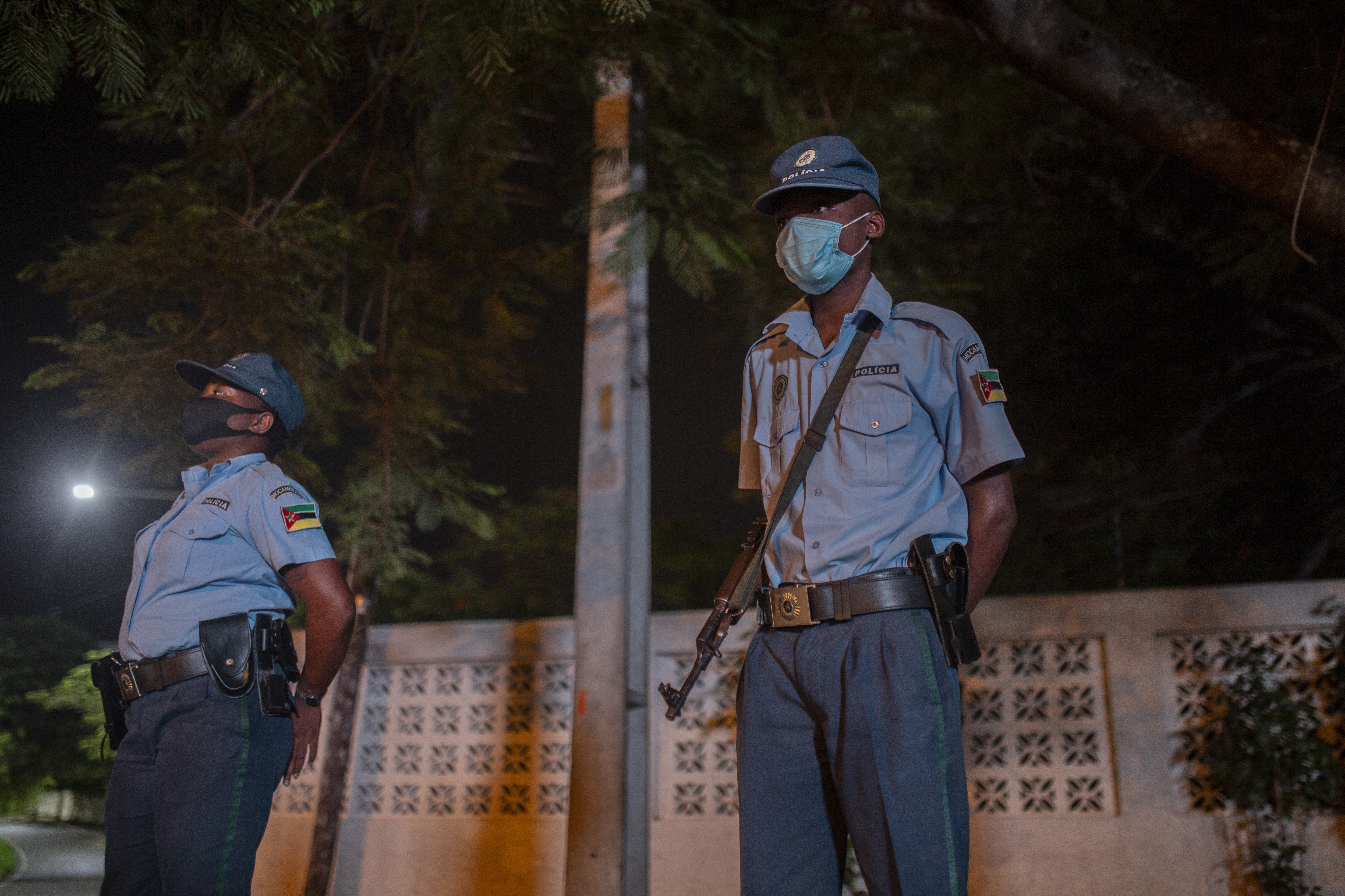 Mozambique police beat and detain journalists covering demonstrations - Committee to Protect Journalists