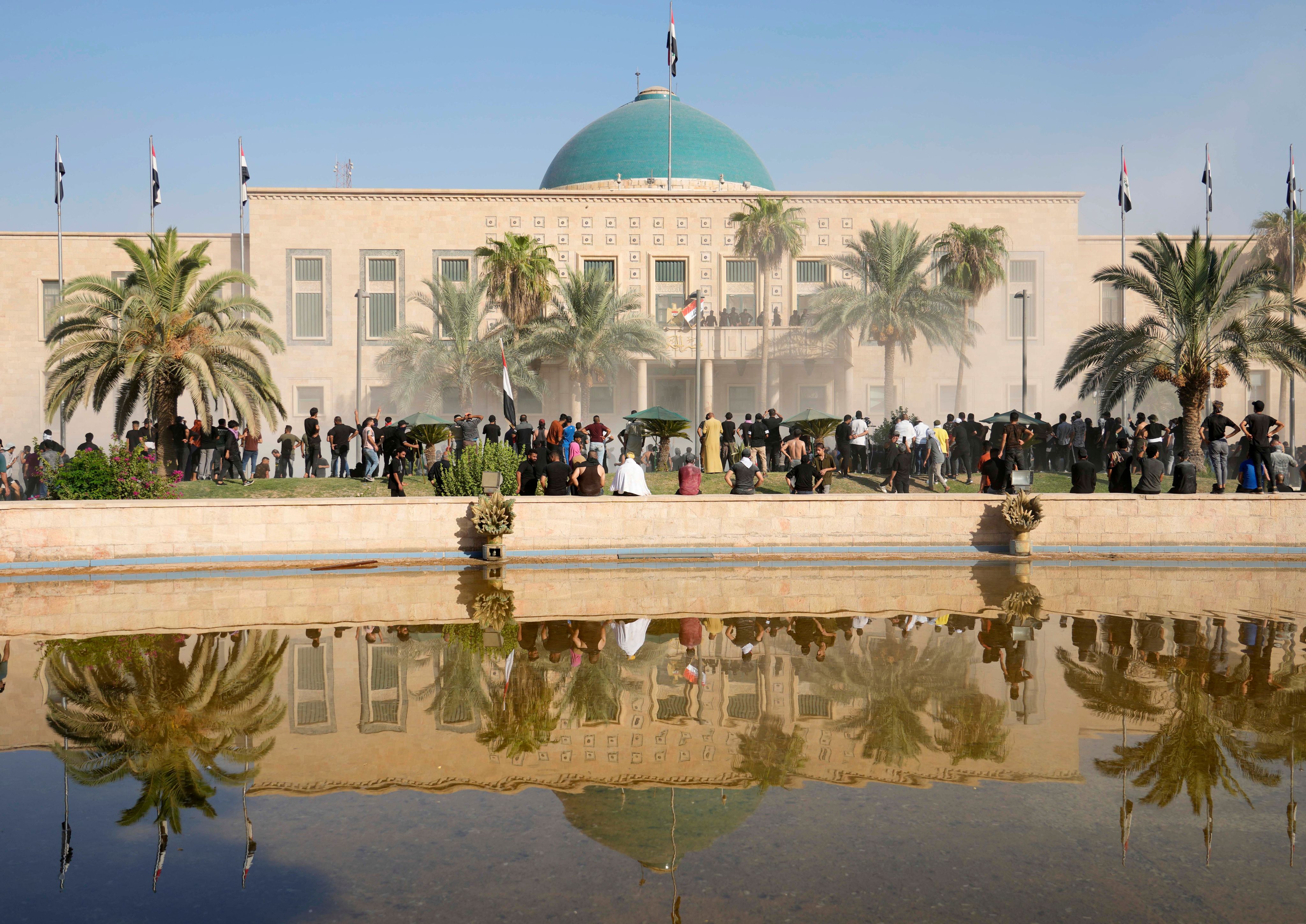 Al Rabiaa TV headquarters stormed by protesters in Baghdad - Committee ...