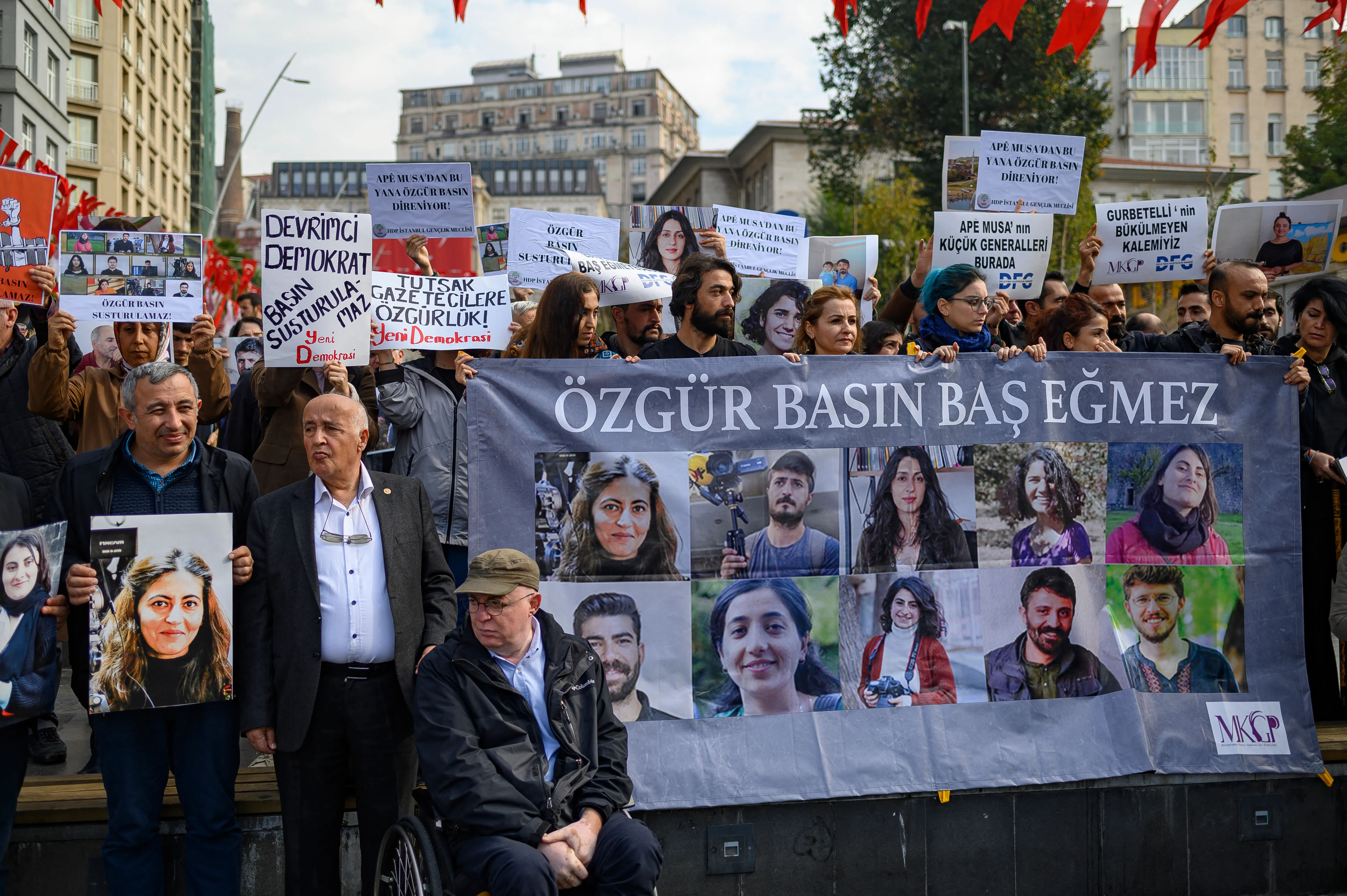 Turkey Indicts 10 Journalists On Terrorism Charges - Committee To ...