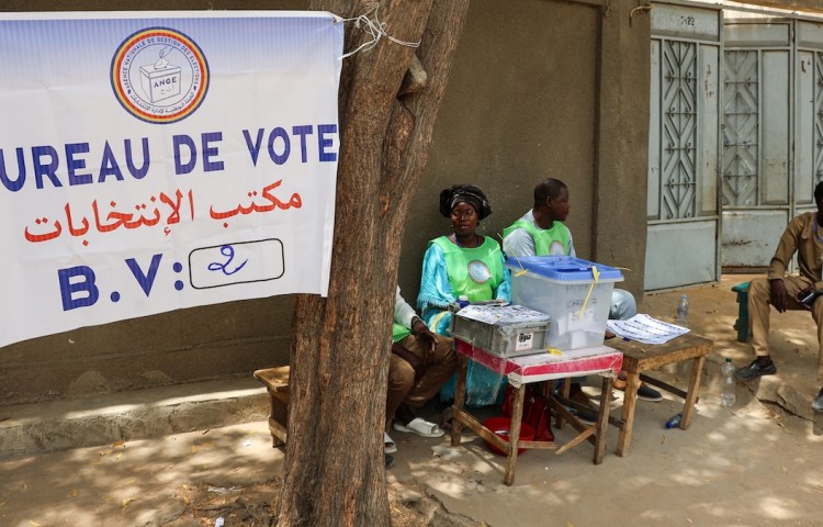 Chad electoral workers