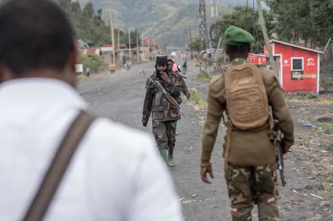 Pro-government Wazalendo militiamen fighting M23 rebels walk in Sake, Democratic Republic of the Congo, on August 31, 2024. (Photo: AP/Moses Sawasawa)