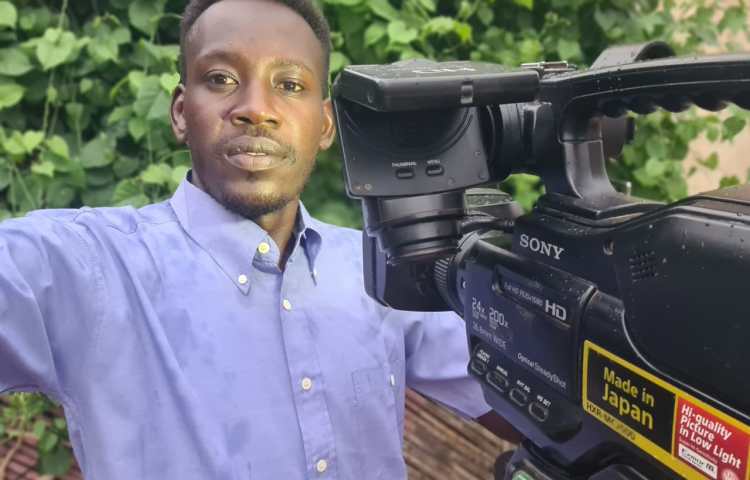 Sudanese journalist Muammar Ibrahim was detained by the Rapid Support Forces (RSF) paramilitary group in El-Fasher.