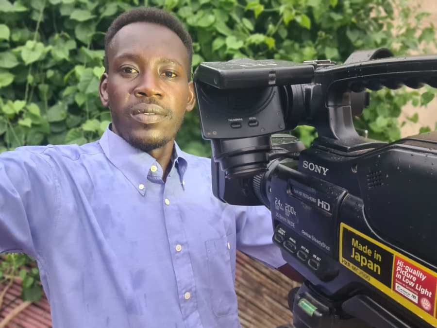 Sudanese journalist Muammar Ibrahim was detained by the Rapid Support Forces (RSF) paramilitary group in El-Fasher.