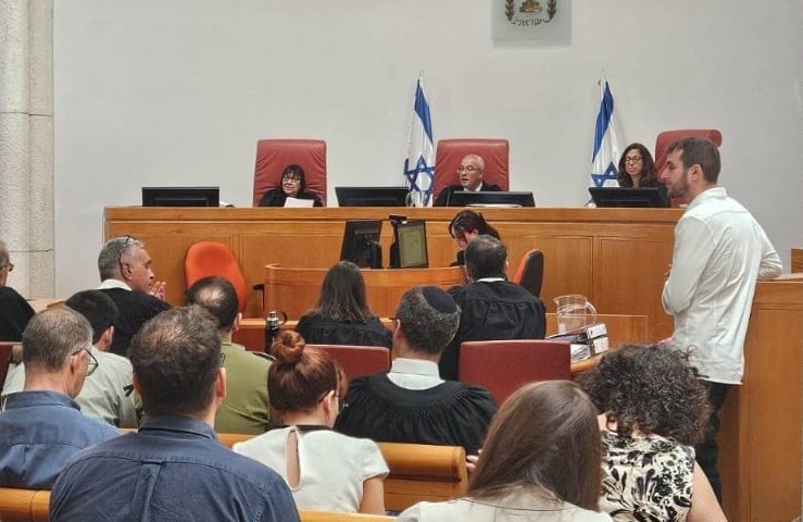 The Israeli Supreme Court granted Israel another 30-days to respond to a petition challenging the two-year ban on entry.