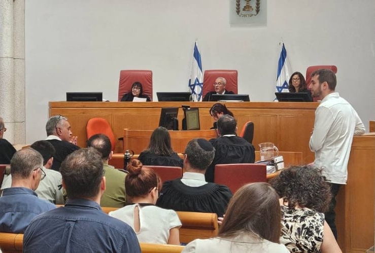 The Israeli Supreme Court granted Israel another 30-days to respond to a petition challenging the two-year ban on entry.
