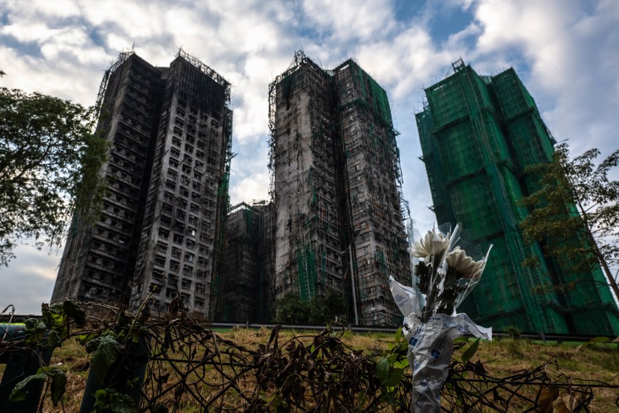 Hong Kong apartment-complex fire