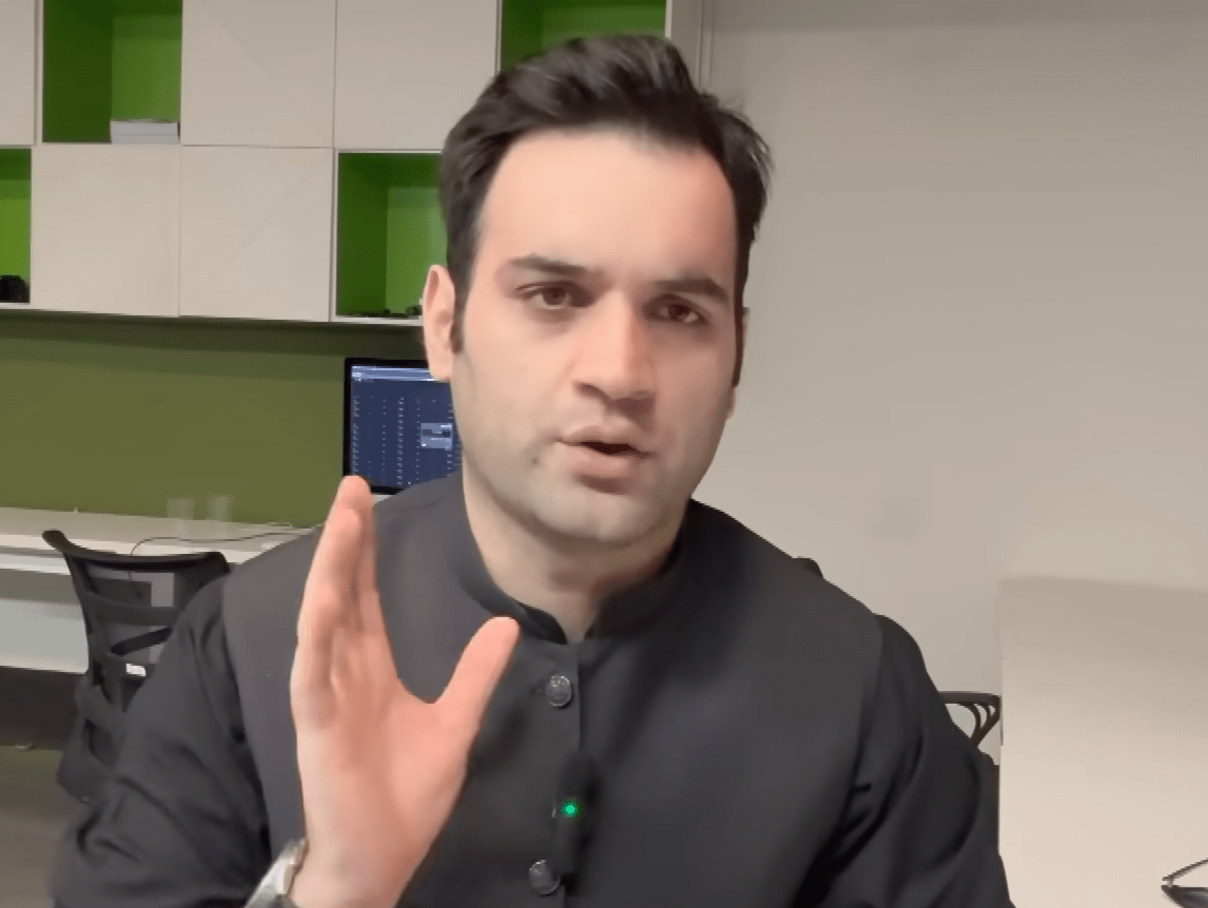 Pakistani journalist Sohrab Barkat detained over interview with opposition politician - Committee to Protect Journalists