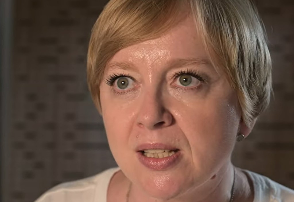 Romanian investigative journalist Emilia Șercan faces online harassment and death threats after exposing alleged plagiarism by a government minister.