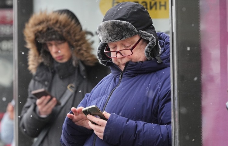 Russians on phones