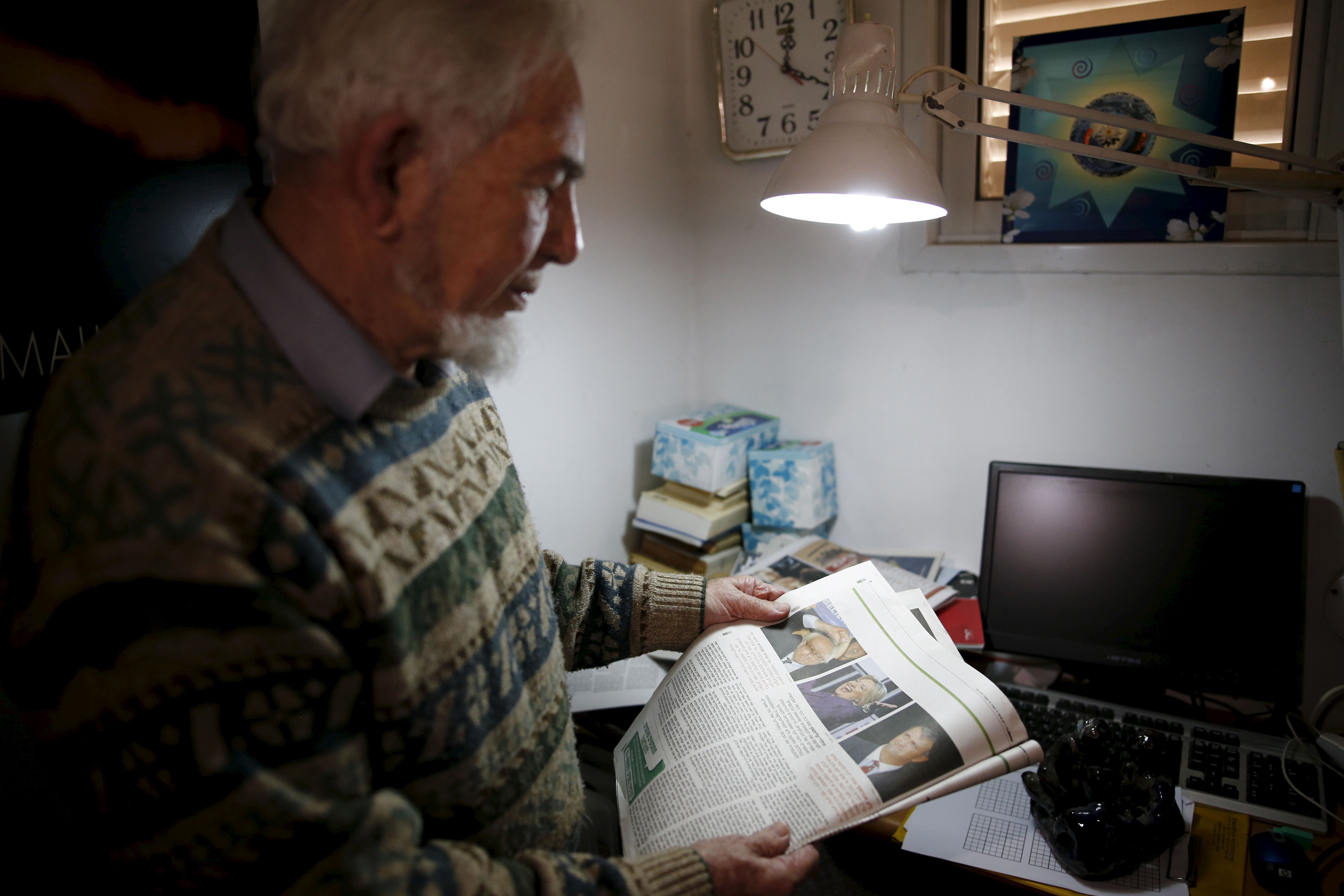 Haaretz and Channel 12 offices offices attacked in Tel Aviv