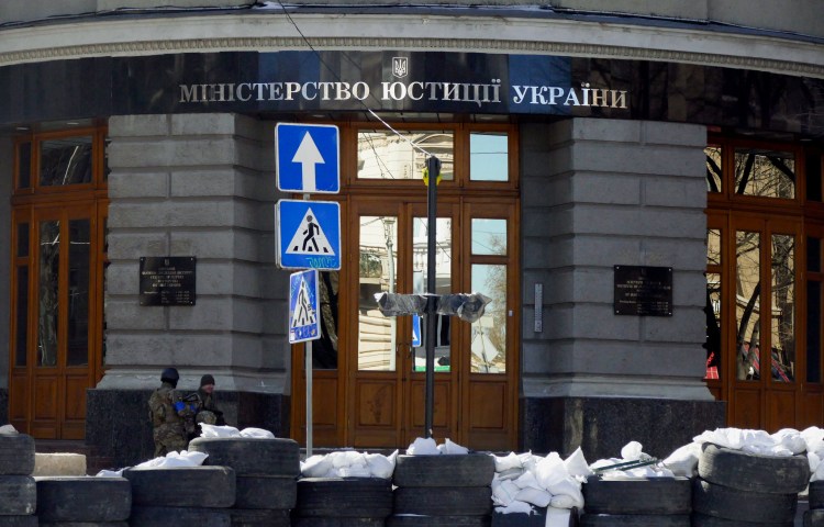 A Ukrainian court’s pre-publication ban on a corruption investigation could have serious implications for press freedom in Ukraine. Seen here, the Ministry of Justice of Ukraine.