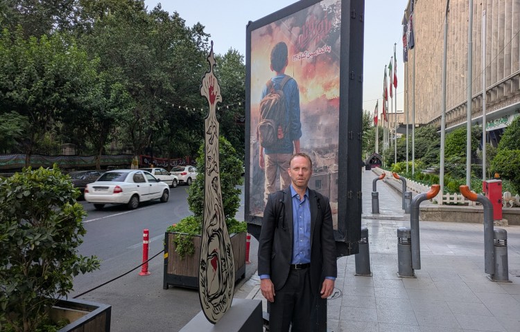 Journalist Max Blumenthal was interrogated by U.S. Customs and Border Protection (CBP) agents for about two hours at Washington Dulles International Airport on July 11.