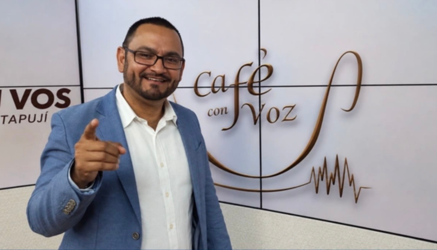 Luis Galeano, director of the radio and internet program Café con Voz, was detained by Immigration and Customs Enforcement (ICE) agents in Orlando, Florida. (Photo: Café con Voz)