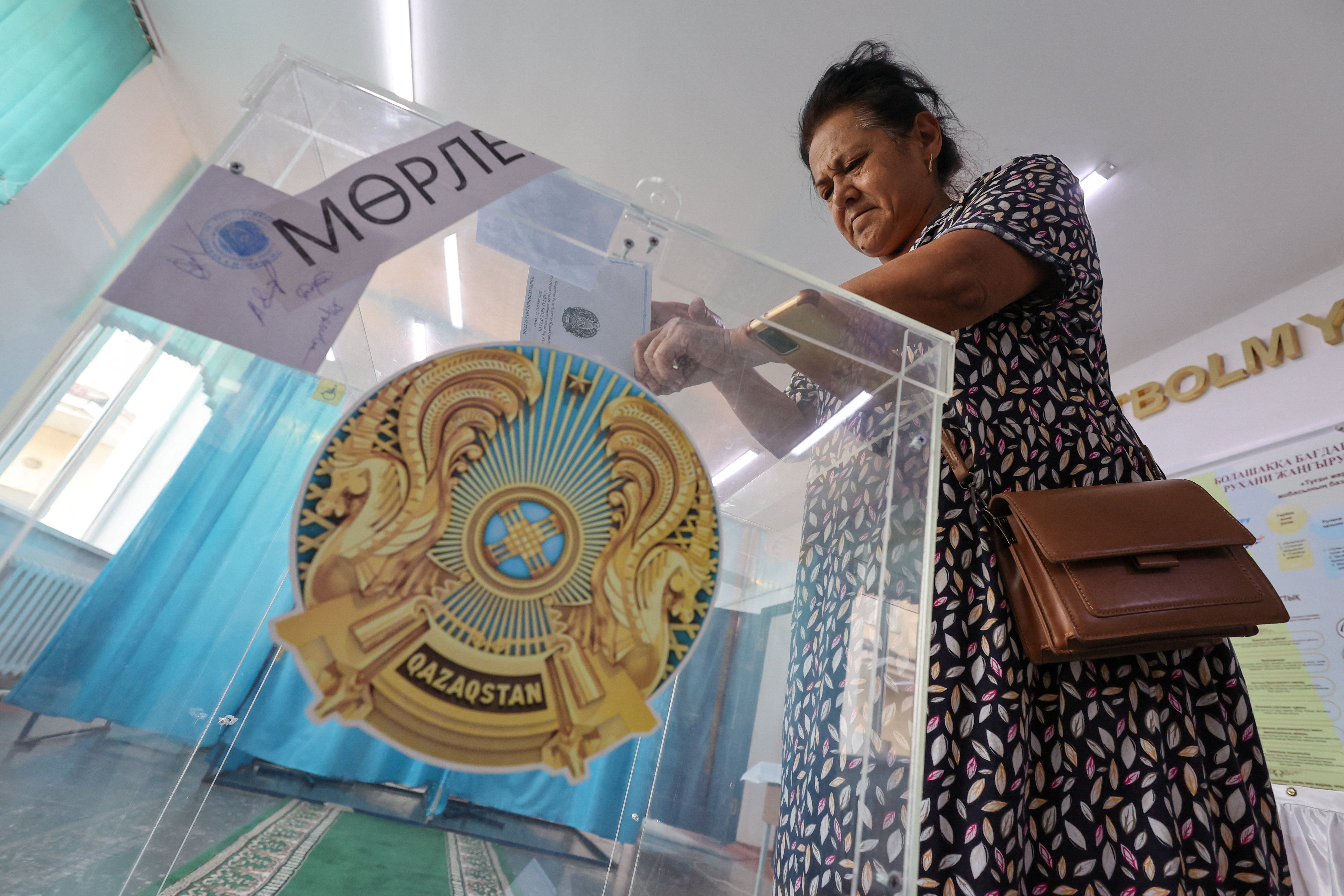 CPJ says Kazakhstan’s new parliament should scrap rules restricting journalists’ access