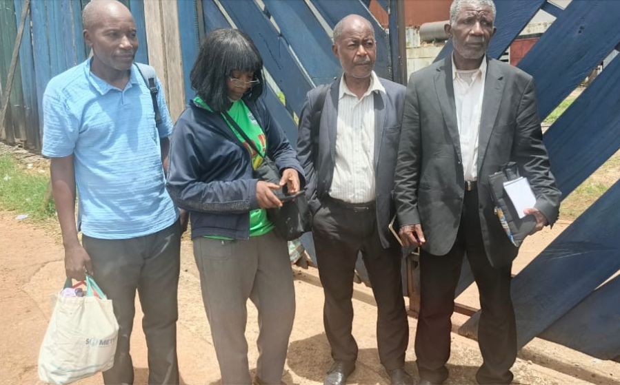 Journalists François Essomba (from left), Solange Djuikam , Pierre Mouchili, and Igor Gwet Bibey leave Yaoundé Central Police Station on September 21 after spending several days in overcrowded cells. (Photo: Courtesy of Thierry Eba/SPIC)
