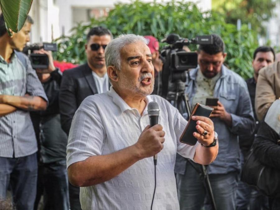 Imprisoned Tunisian journalist Zied el-Heni is scheduled to appear before court on September 25 over fresh terrorism charges.