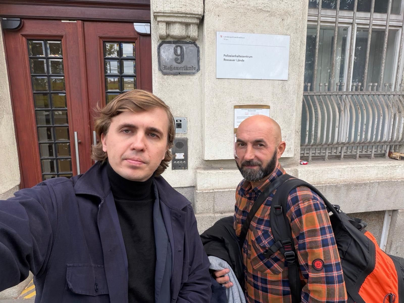 Ukrainian journalists detained in Austria; authorities must urgently explain why